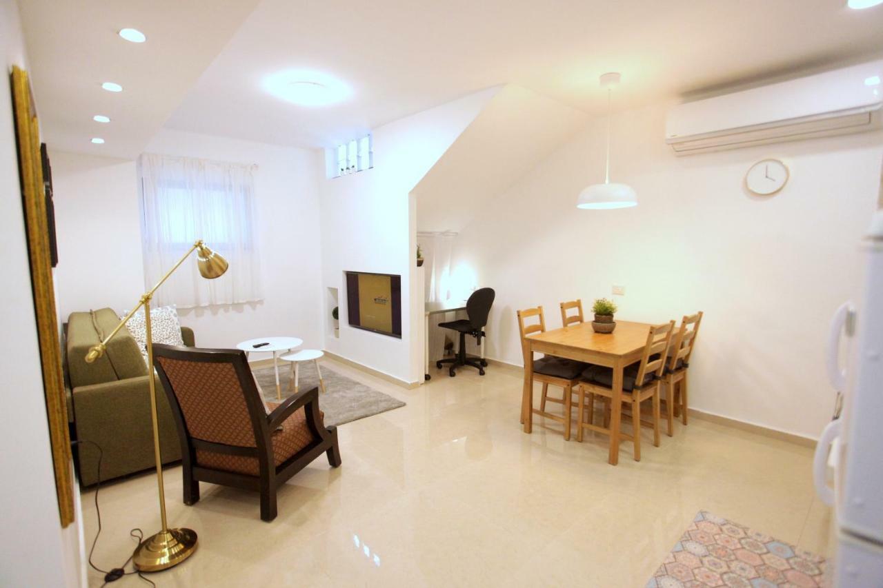 Modern Home In The Heart Of Nachlaot 예루살렘 외부 사진